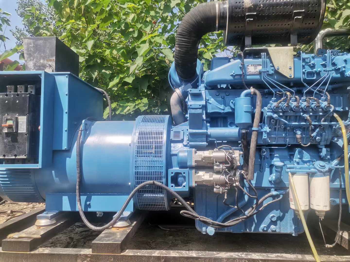 曲江详细说明降低 800kW 柴油发电机输出电流波动的方法
